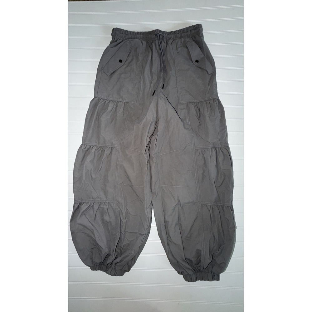 Halara Gray Tiered Cargo Jogger Pants High Waisted Nylon Parachute Small NEW